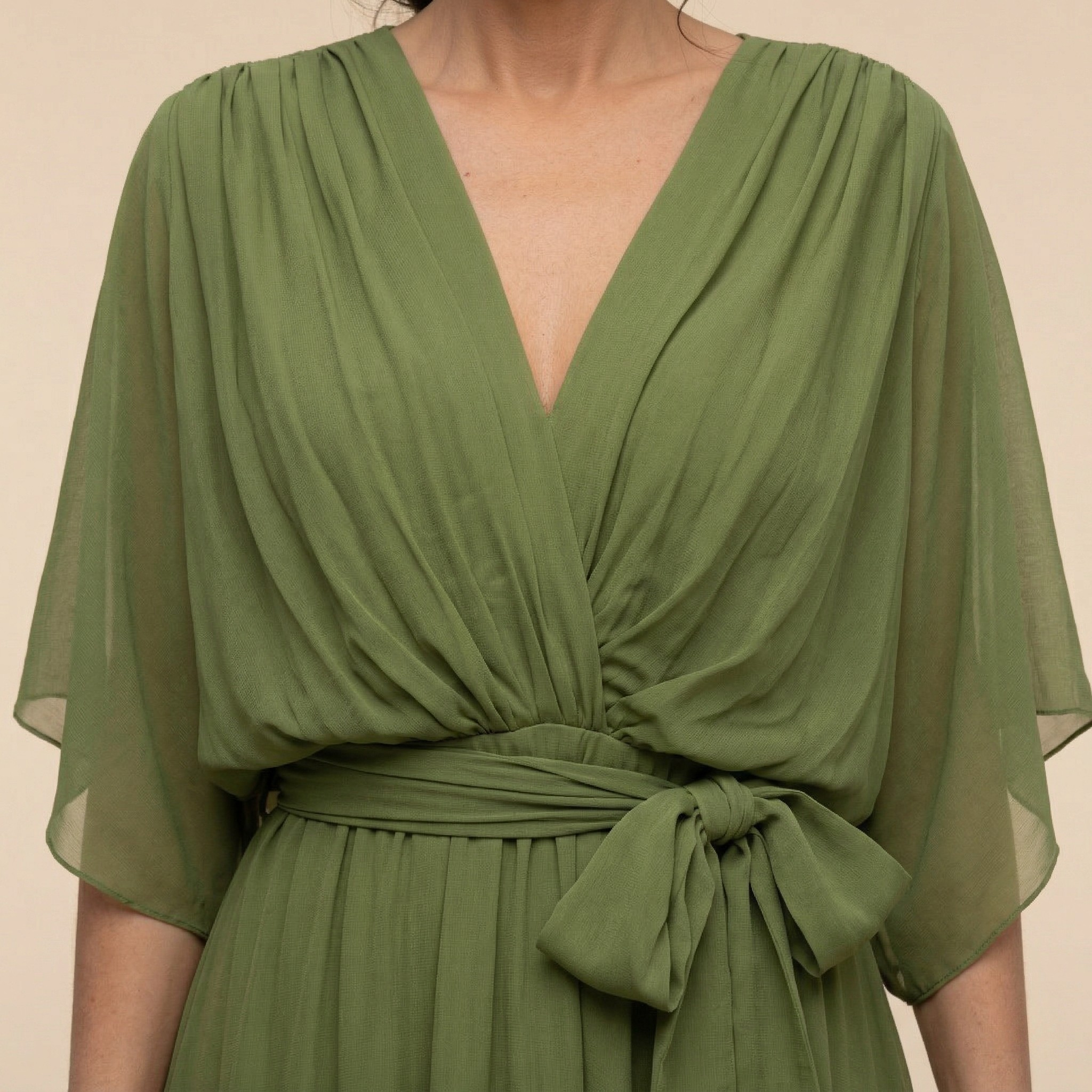 Valeréa | ELEGANT V-NECK MAXI DRESS
