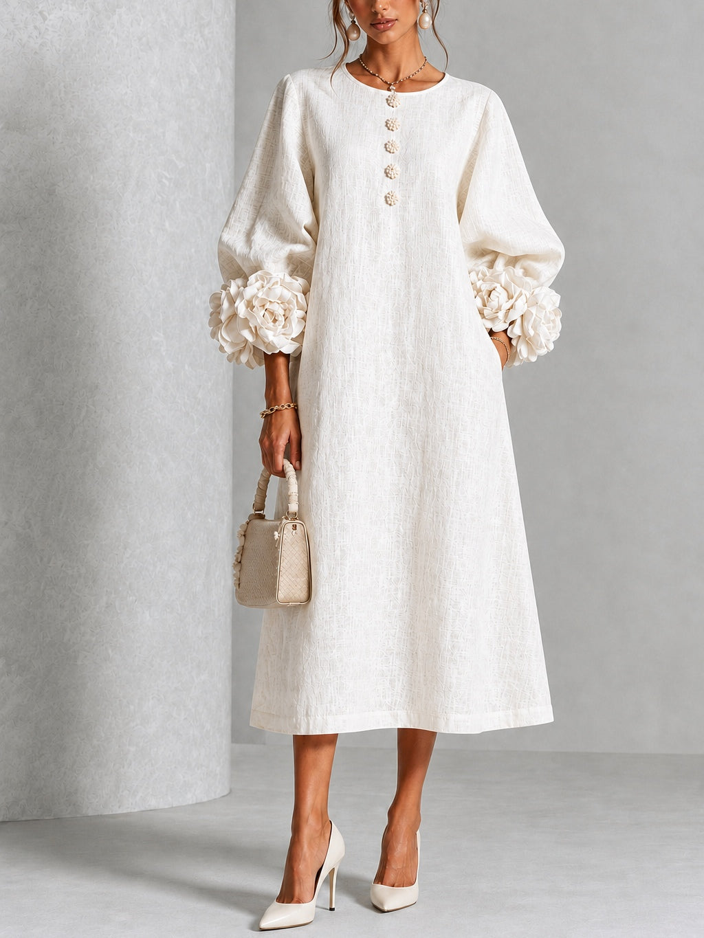 Alisa | Sukienka mini z mankietami ozdobionymi rozetami