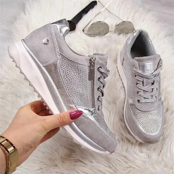 Czesława – szare sneakersy z bliska
